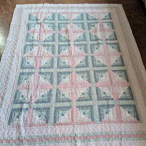 Vintage double bed quilt